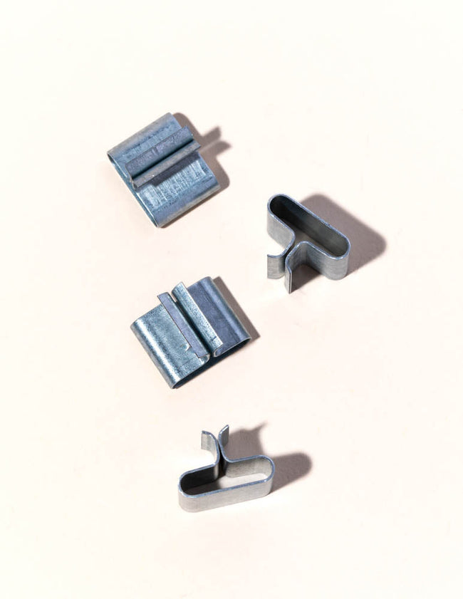 pre-inserted wood wick clips